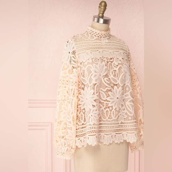 Beautiful Lace & Crochet Top - Picture 3 of 8